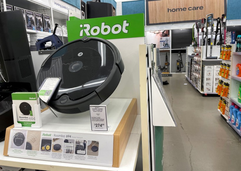 New Roomba Robot Can Vacuum, Mop Floors in Single Cleaning Job