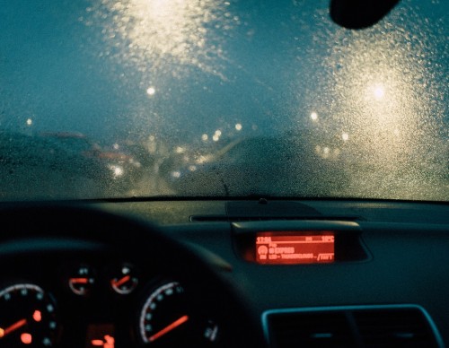 5 Night Driving Tips for Those with Astigmatism