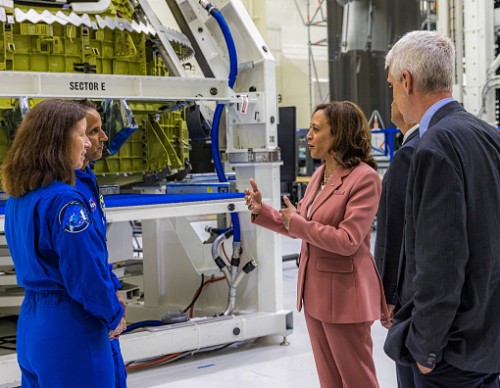 President Biden, VP Harris Celebrate NASA’s Artemis 1 Launch