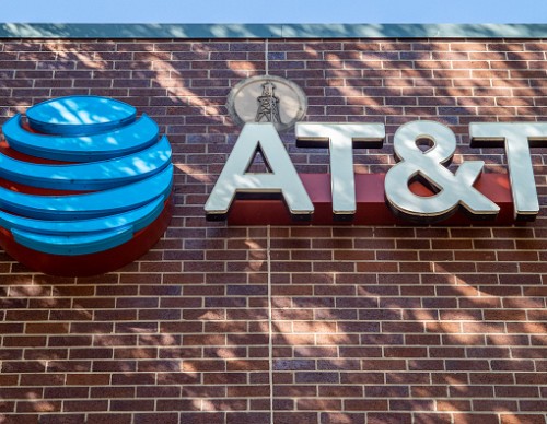 AT&T’s iPhone, Galaxy Upgrade Offers Improve In Time For The Holidays