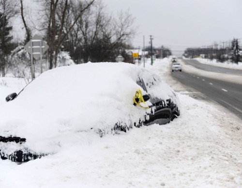 Winter Storm Hits US, Death Toll Climbs to 64