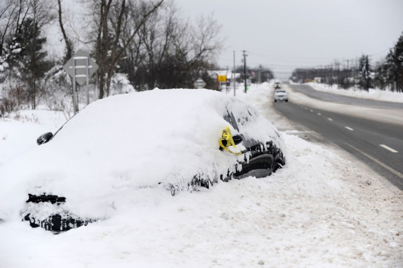 Winter Storm Hits US, Death Toll Climbs to 64