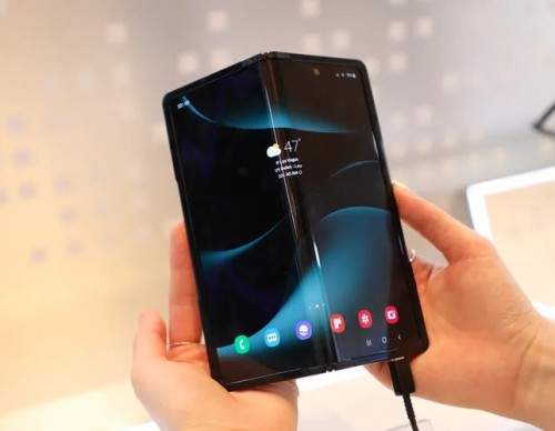 Samsung 360 foldable phone