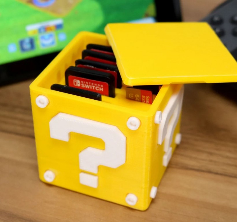 Super Mario ‘?’ Block Cartridge Case