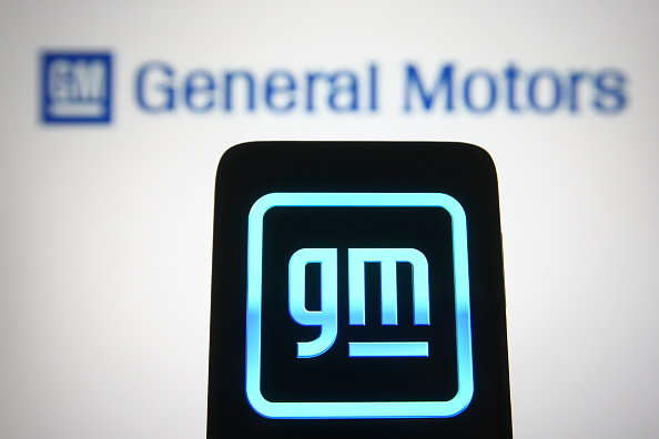 GM confirms it's dropping Apple CarPlay and Android Auto from 2024