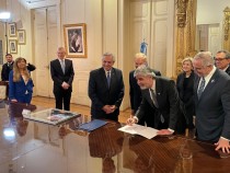 Argentina signs artemis accords
