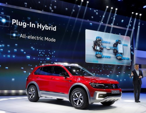 Volkswagen Unveils The Tiguan GTE Active Concept