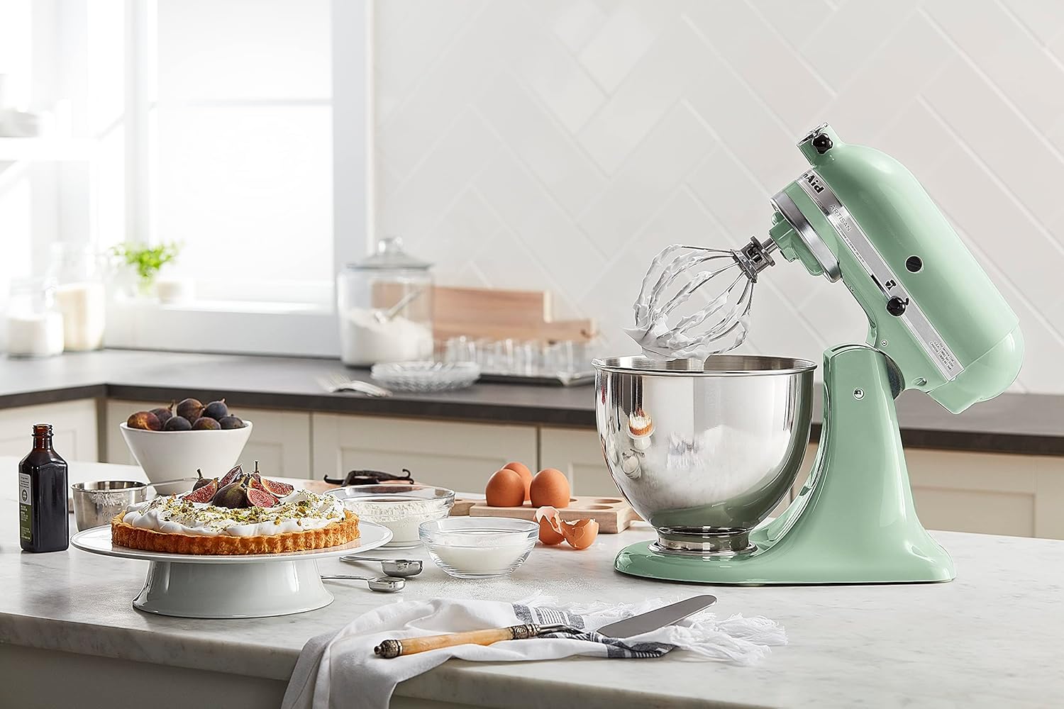 Deals: These KitchenAid Mixers, Processors, and Blenders