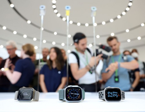 Apple Watches on Record-Low Prices Ahead of Black Friday Sales