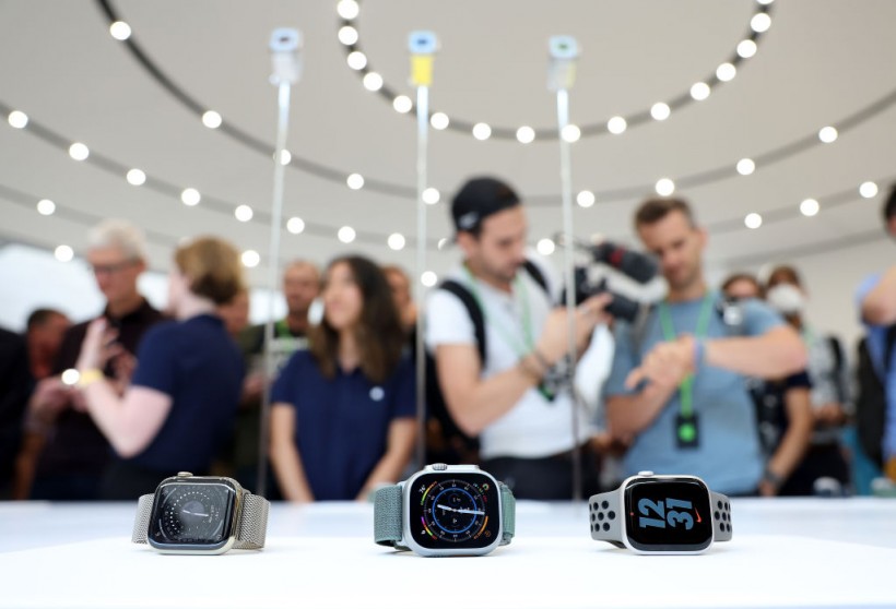 Apple Watches on Record-Low Prices Ahead of Black Friday Sales