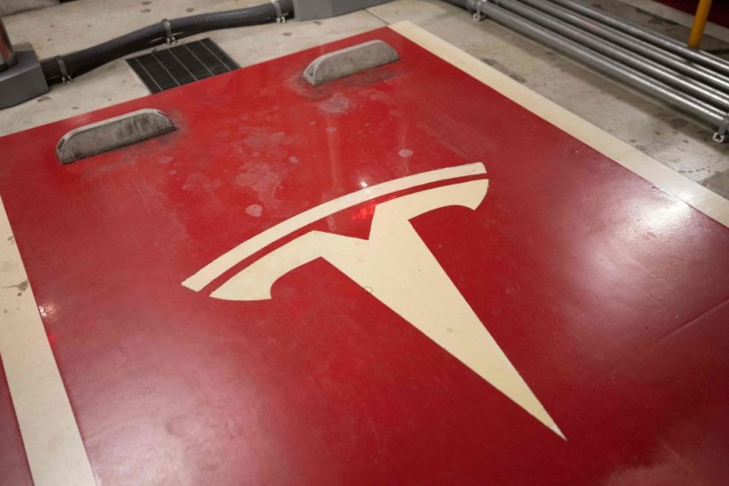 Tesla Robot Attacks, Injures Worker at Cybertruck Factory