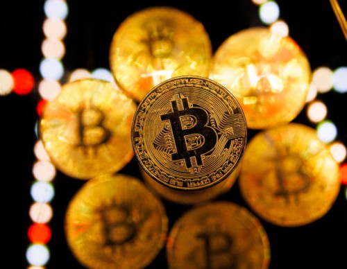 Bitcoin ETFs Top $4.6 Billion Trading Volume on Opening Day