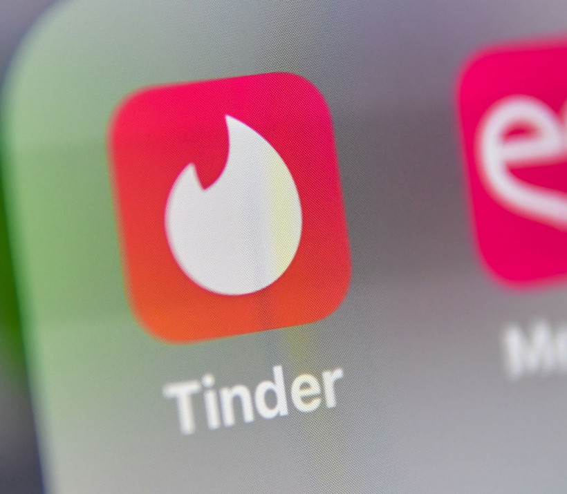 Tinder, Dating Apps Encourage 'Compulsive' Use to Boost Profits, New Lawsuit Claims