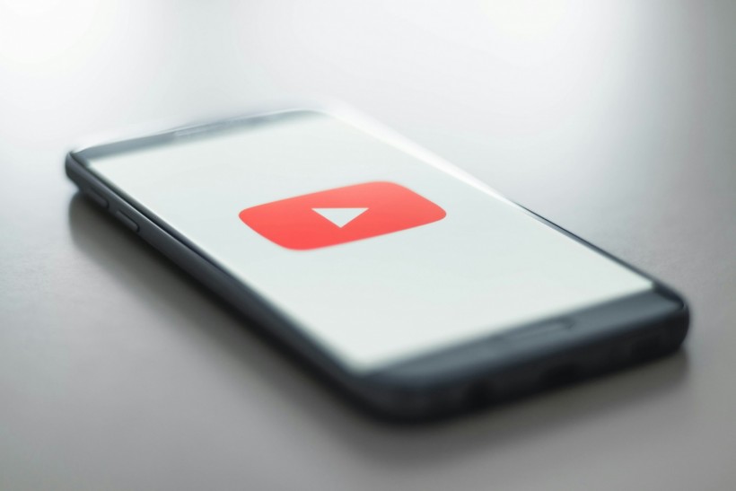 YouTube Shorts' AI-Fueled Motivational Posts: The Secret of Automated Content Generation