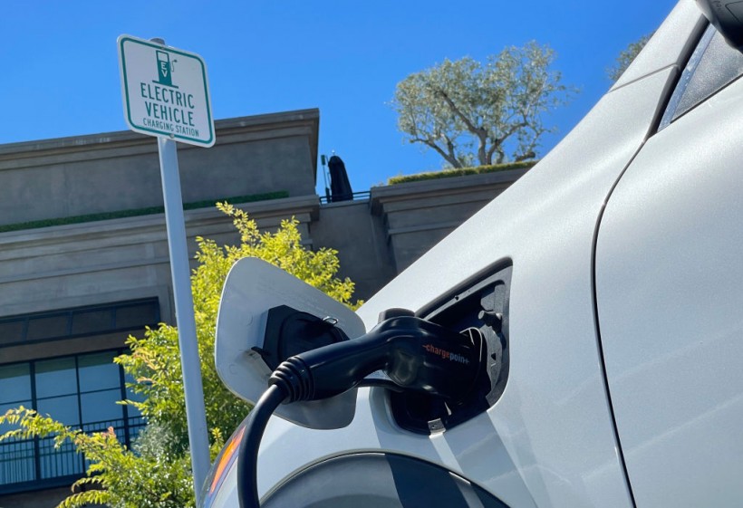 5 Things to Consider Before Buying an Electric Vehicles
