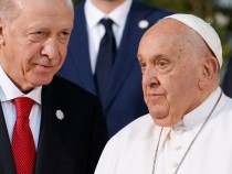 Pope Francis Calls Out Against AI Dependence During G7 Speech