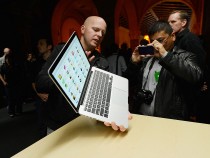 3  Reasons The 2016 MacBook Pro Should Have Wireless Headphones