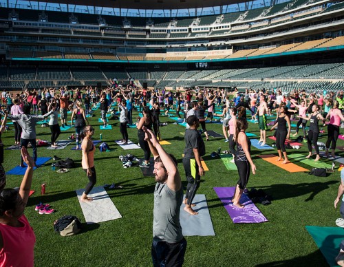 Launch Of Fitbit Local Free Community Workouts In Minneapolis At Target Field