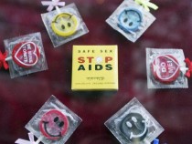 Korean Street Teams Raise World Aids Day Awareness