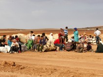 Refugees Flee Kobane As IS Forces Battle Kurdish Resistance