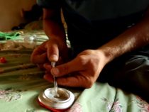 America's new heroin addicts - BBC News