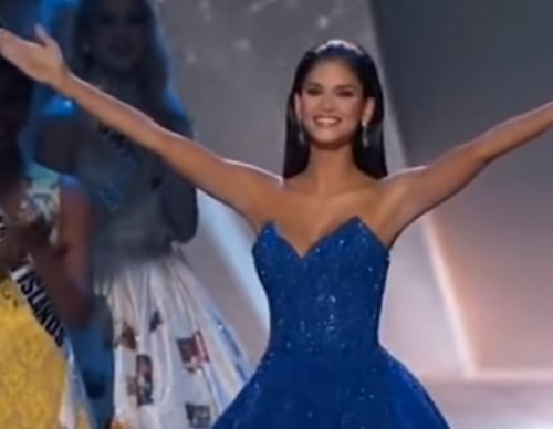 Pia Alonzo Wurtzbach Miss Universe 2015 Takes her farewell walk