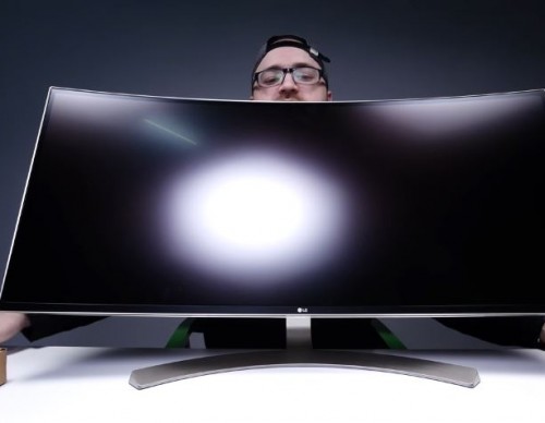Gaming PC Makers Are Into The Curved Screen Trend, Do We Really Need Them?