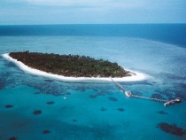 Green island, atoll on the Great Barrier Reef...
