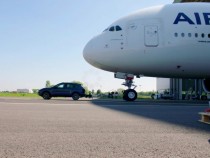 Porsche Cayenne Tows Airbus A380 And Sets A New World Record Of Strength