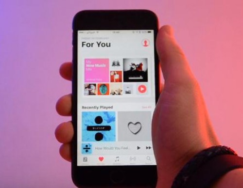 Spotify Is In Danger, Apple Music’s Latest Offer Is Cheaper Than Ever