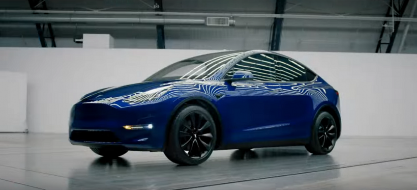 Tesla Model 3 Owner Spots Tesla Model Y in Real Life Traffic
