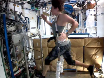 [VIDEO] Ever Wondered What Working Out In Space Looks Like? NASA’s Astronauts On The International Space Station Show You How It’s Done!