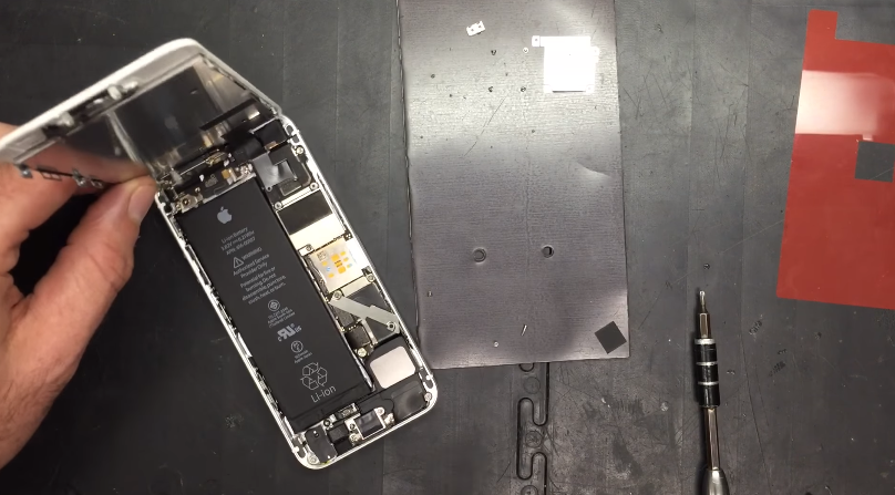 SIM Trays? Camera? Display Assembly? $400 Apple iPhone SE Shares Same Parts with iPhone 8: Is This a Good Thing or Bad Thing?