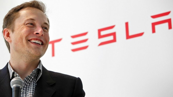 Elon Musk / Tesla