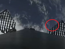 Humans? Dinosaurs? Rats? UFOs? Sources Say UFOs were Spotted and can be Seen on the SpaceX Dragon Live Stream