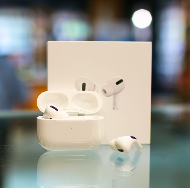 Apple AirPods Pro 'Jump' Ad Surfaces Ahead of AirPods 3 Release Rumors in Upcoming Event!