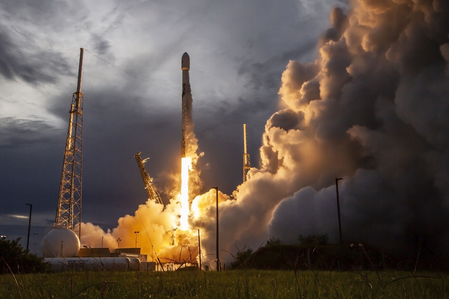 SpaceX successfully makes 100th Rocket launch
