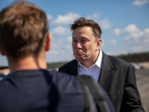 Elon Musk Goes Viral on Twitter--Neuralink Brain Chips Article Launched a Thousand Memes and Questions