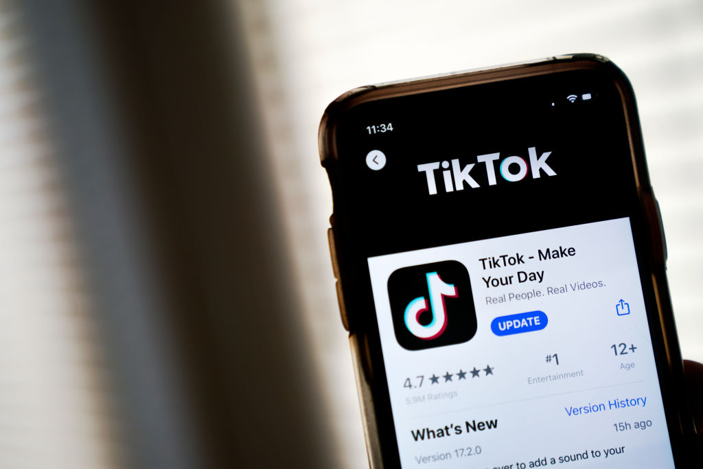 Shipley drie Effectief TikTok No Beard Filter Goes Viral With Over 87 Million Views: How to Use  It? | iTech Post