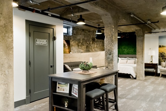 Set a Perfect and Modern Game Room Basement in Office