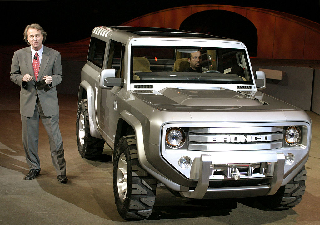 2021 Ford Bronco vs. Jeep Wrangler: New Video Hypes Bronco's Terrain Power!  | iTech Post