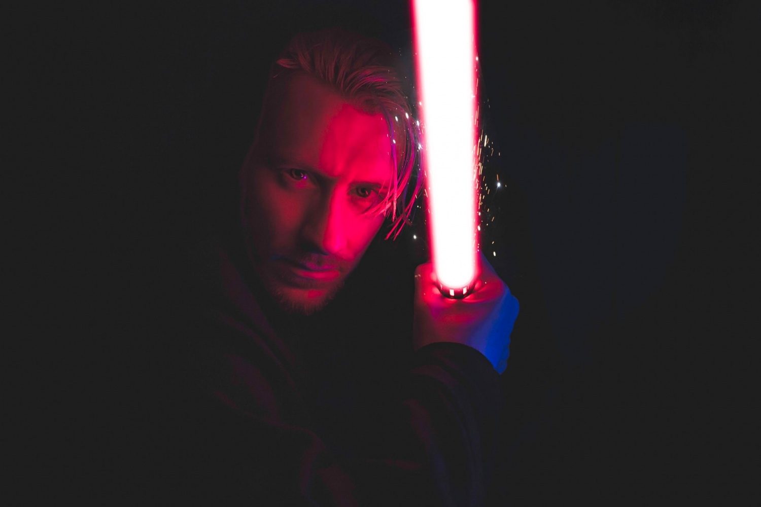 'Star Wars' Lightsaber Comes True! Disney Invents Working, Extending Jedi Weapon