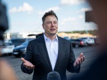 Elon Musk vs Fiat Money: Tweeting Support for Cryptocurrencies